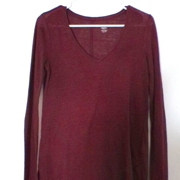 Mossimo Dutti Tops - Mossimo Burgundy Linen Blend Long Sleeve V-Neck Top – Women’s XS